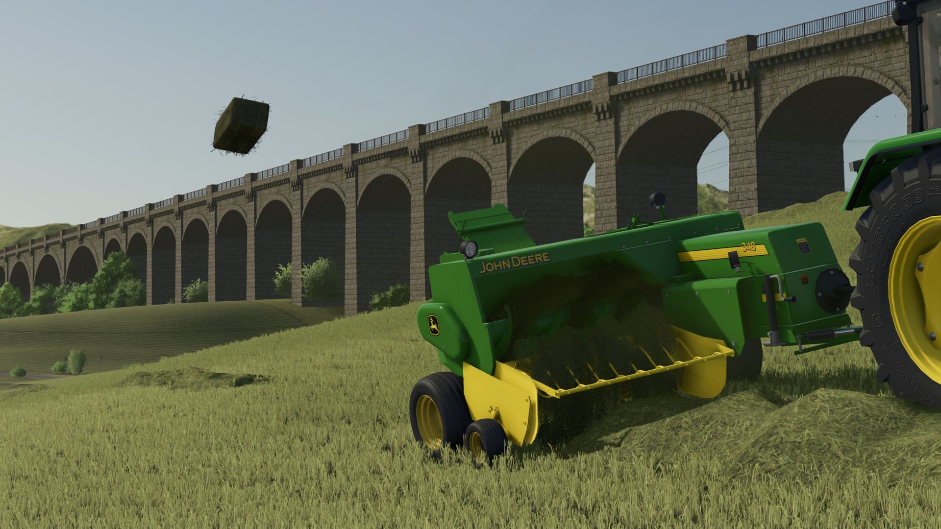 John Deere 348