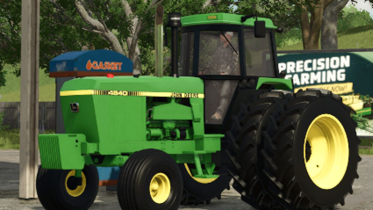 John Deere 4840