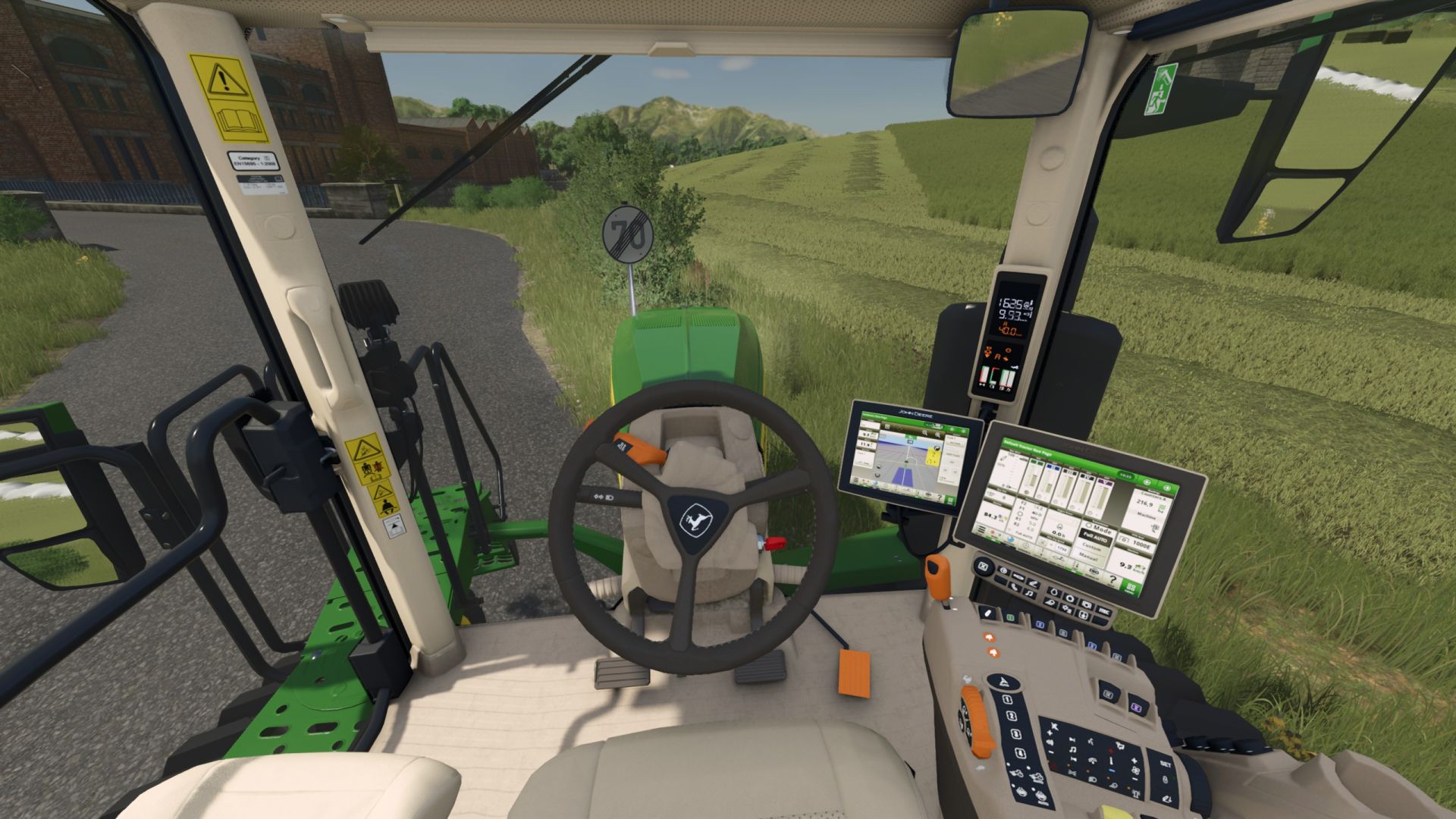 John Deere 8RT