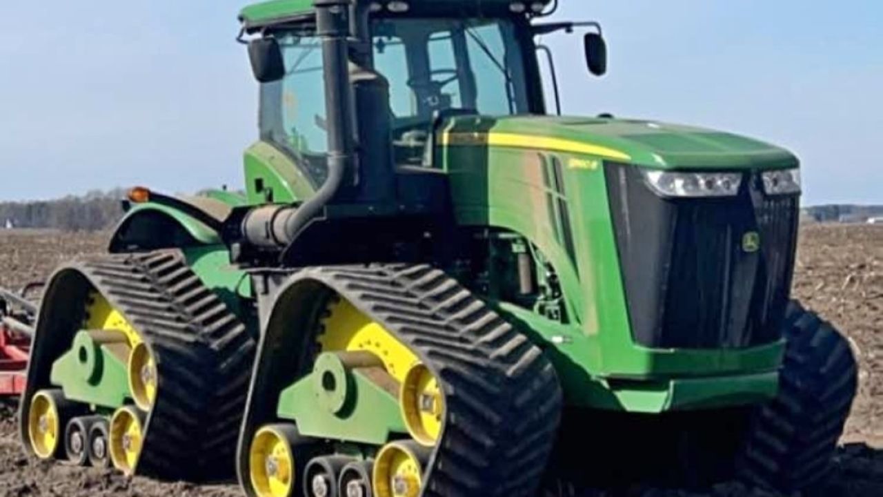John Deere 9RX with T9 Tracks