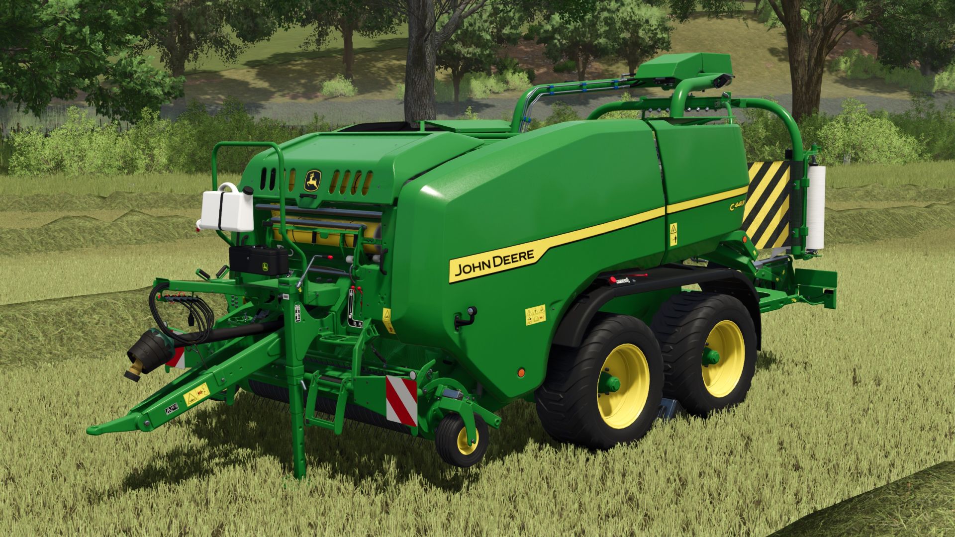 John Deere C441R (komora wstępnego prasowania i środek do kiszonki)