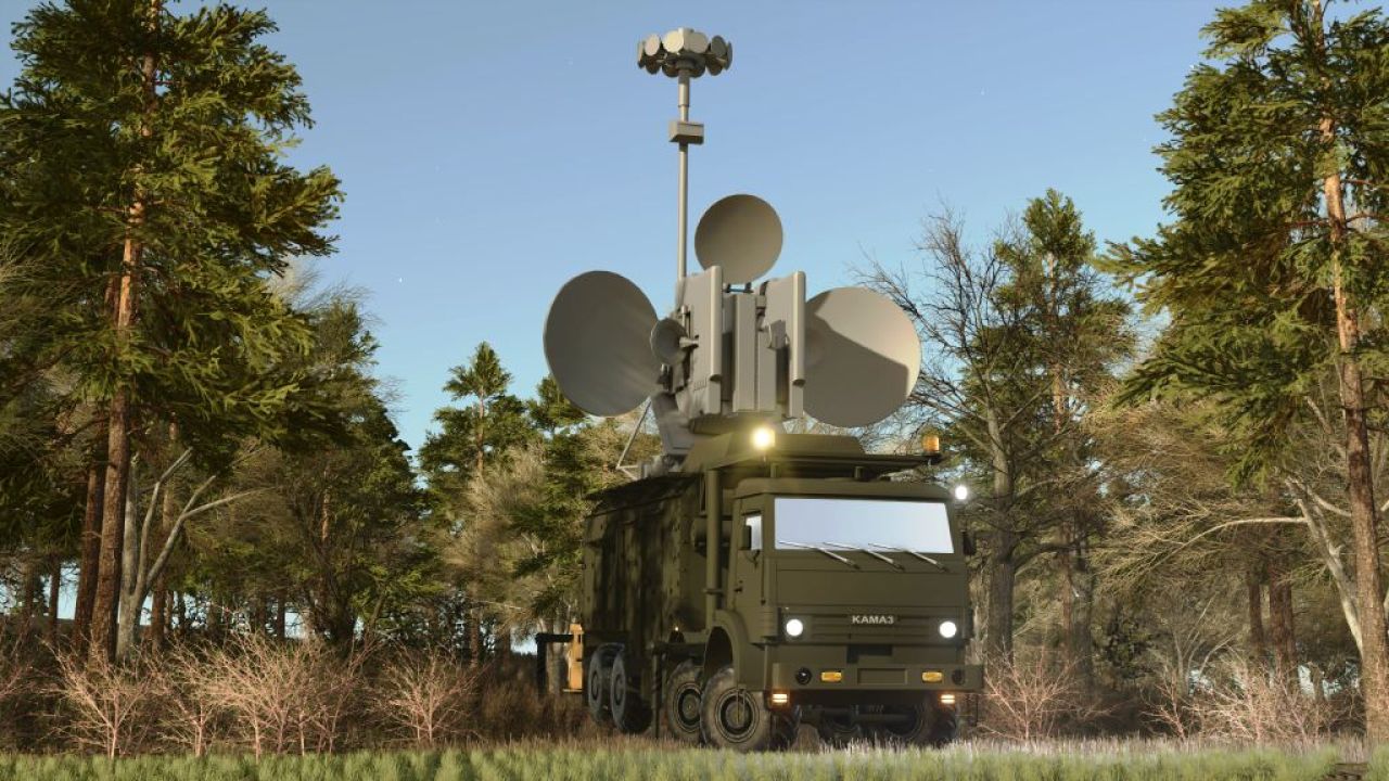KAMAZ militair voertuig uitgerust als mobiel radar- en communicatiestation