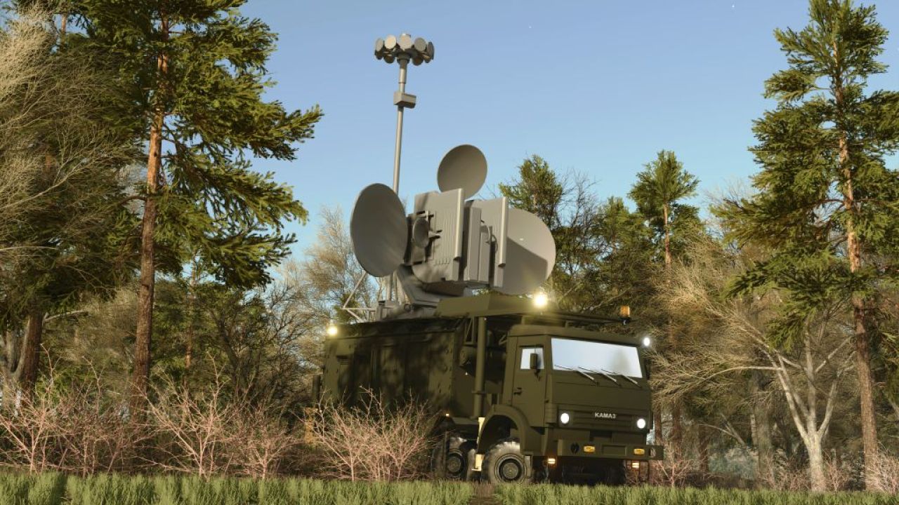 KAMAZ militair voertuig uitgerust als mobiel radar- en communicatiestation