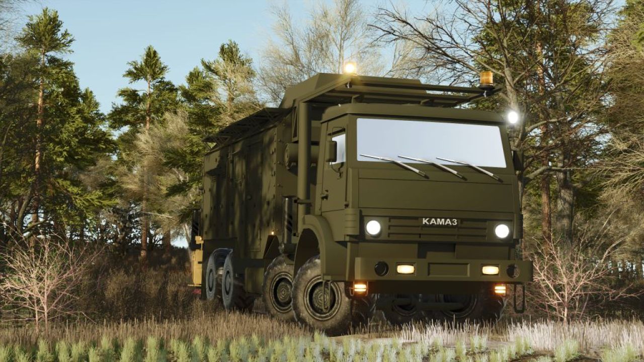 KAMAZ militair voertuig uitgerust als mobiel radar- en communicatiestation