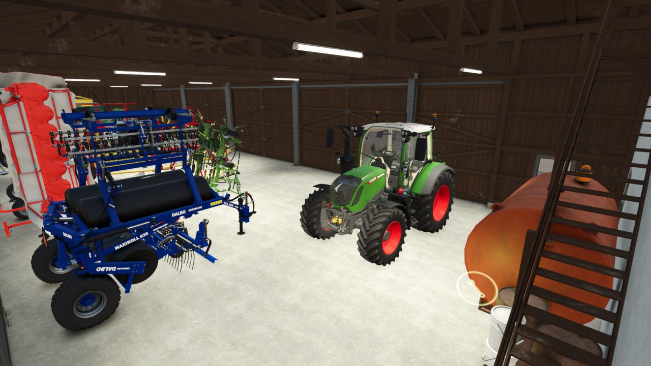 Machine Hall With Workshop