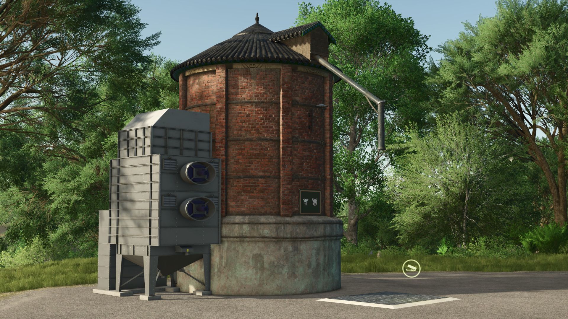 Mixed feed silo for cows and pigs