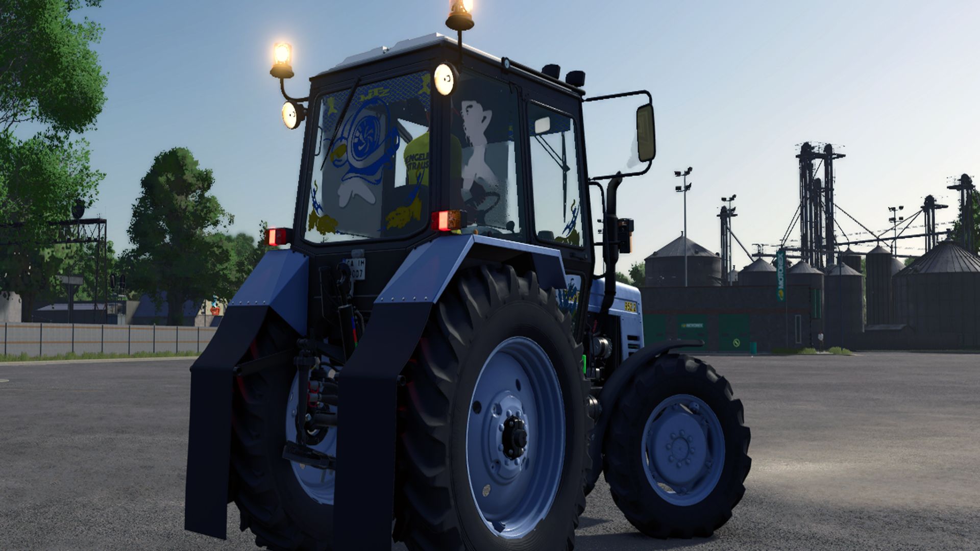 MTZ 892