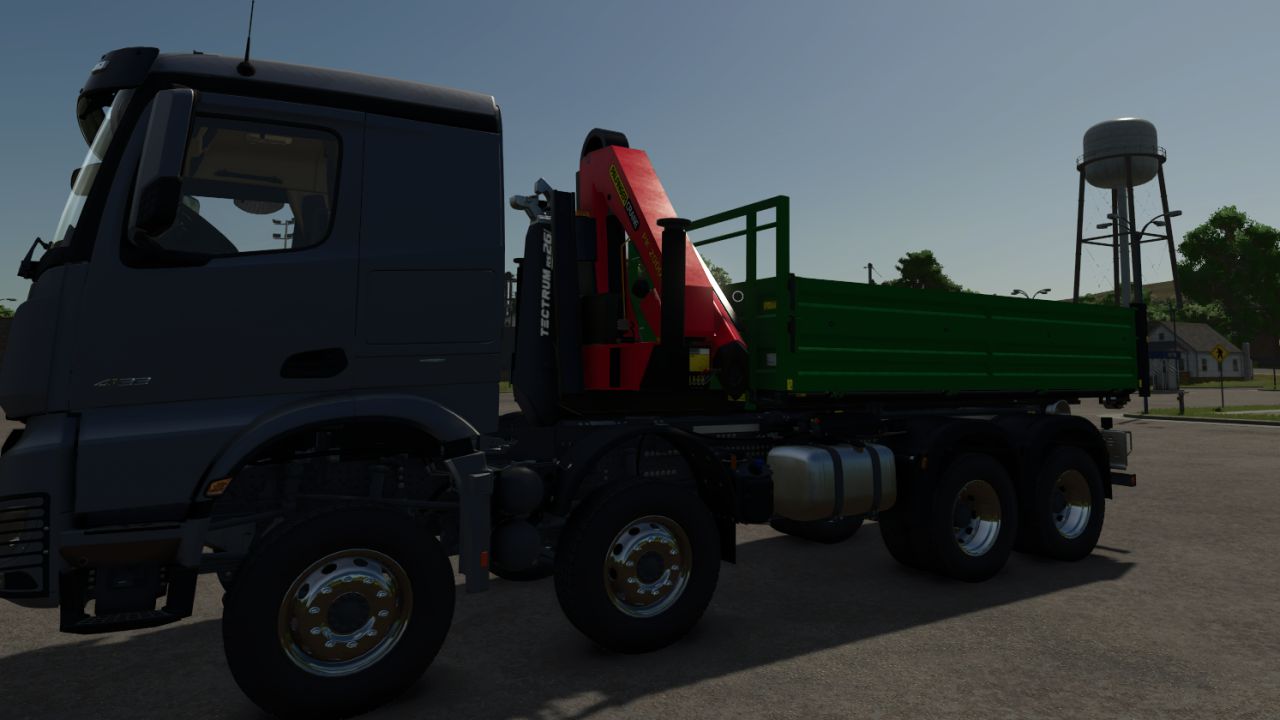 Plateforme Multilift avec grue Palfinger