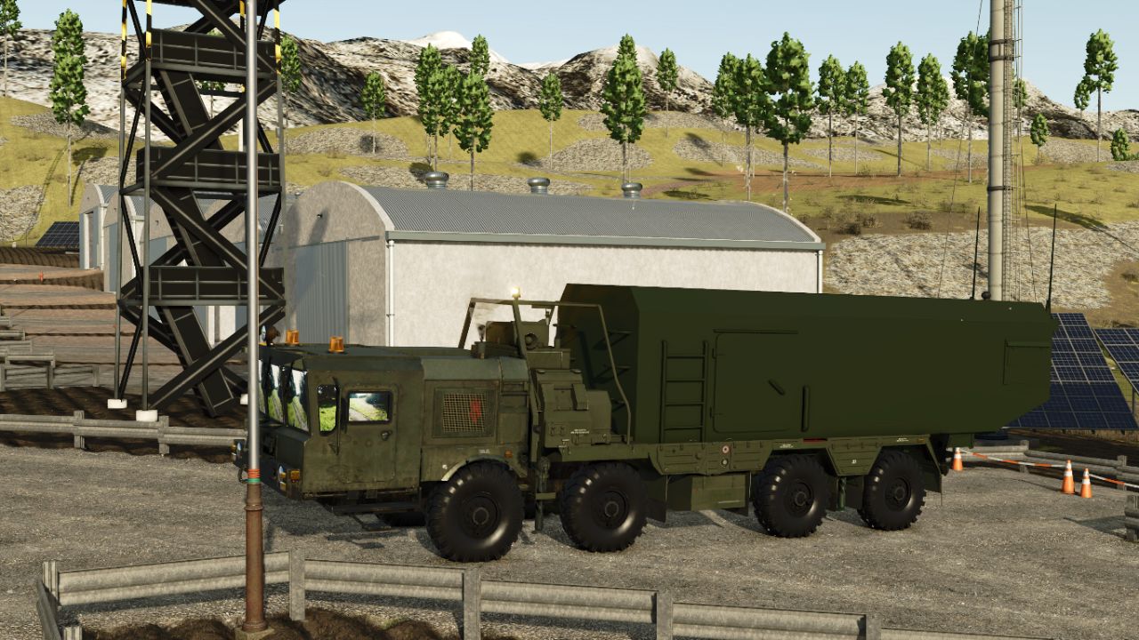 MZKT-7930 (Zwaar 8x8-chassis met commandovoerings- / C4ISR-module)