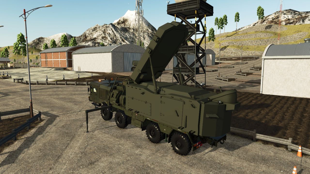 MZKT-7930 (Zwaar 8x8-chassis met radar / mobiel platform voor elektronische oorlogsvoering)