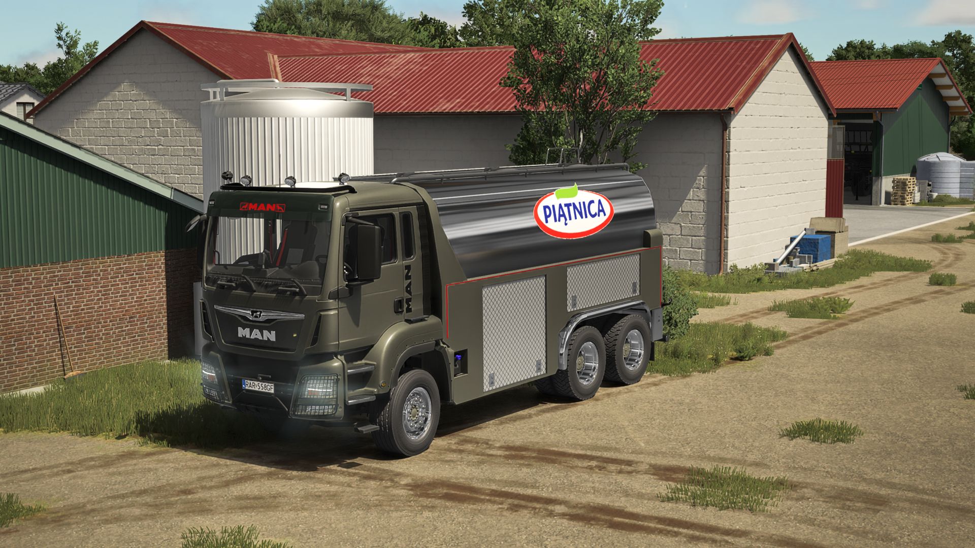 Ciężarówki polskich firm mleczarskich