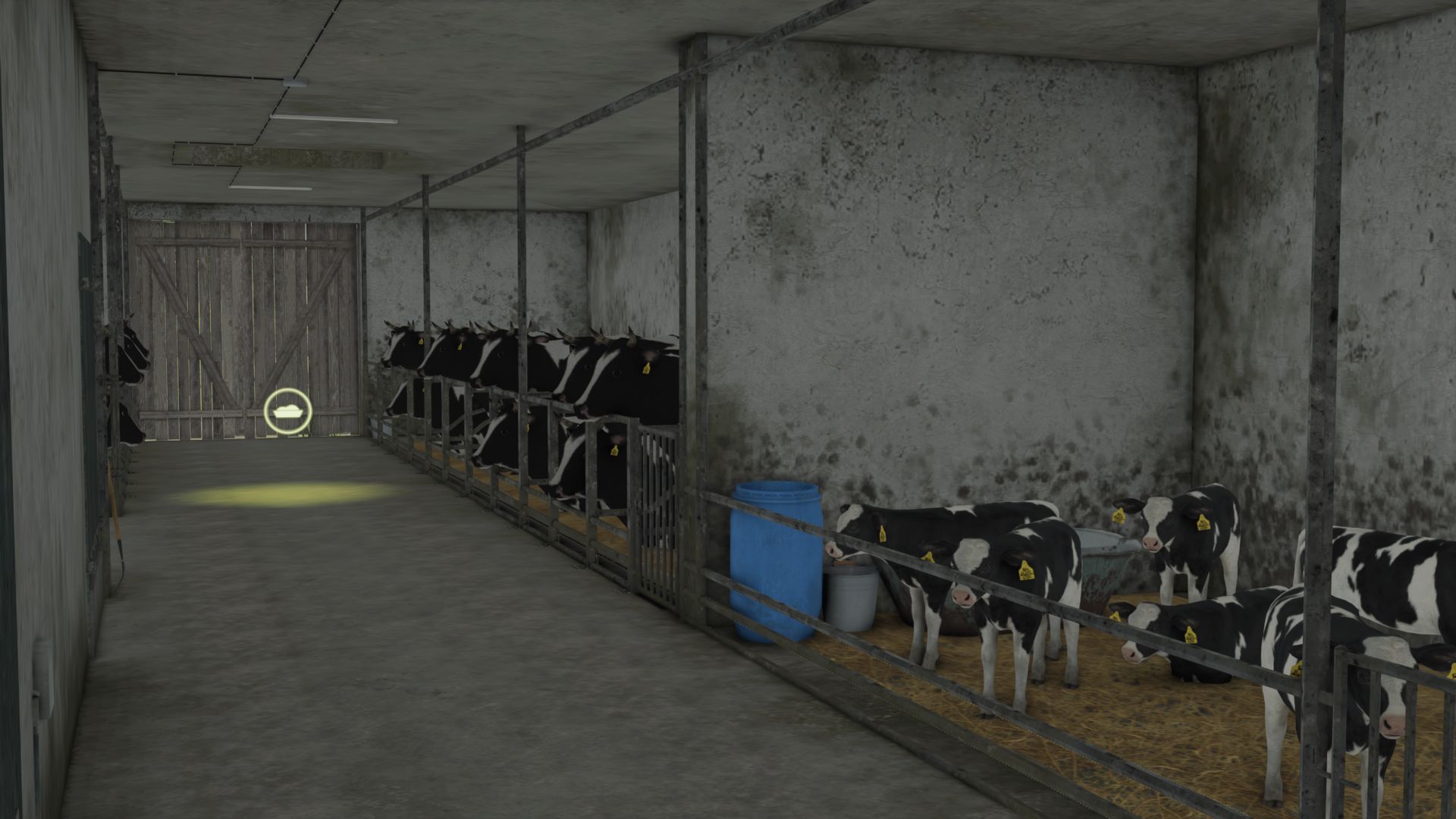 Piccola fienile polacco di mucca piccola