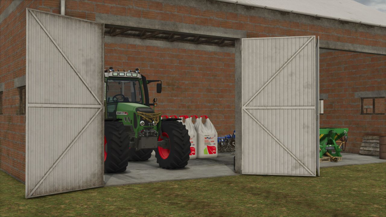 Гараж из красного кирпича