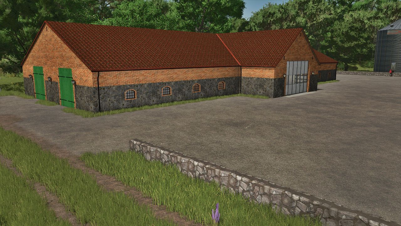 Backsteinhalle Mit Werkstatt