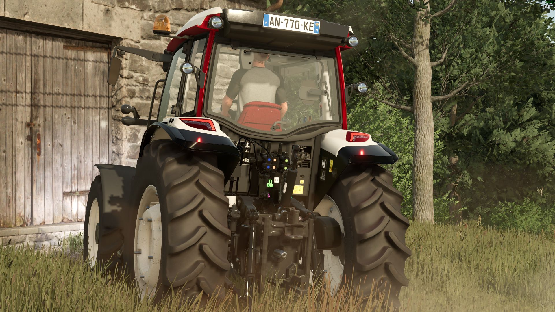 Valtra A114