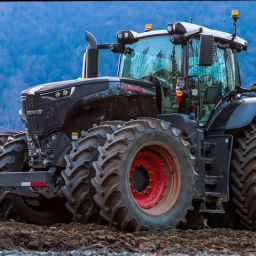 BlackBeautyFendt1050